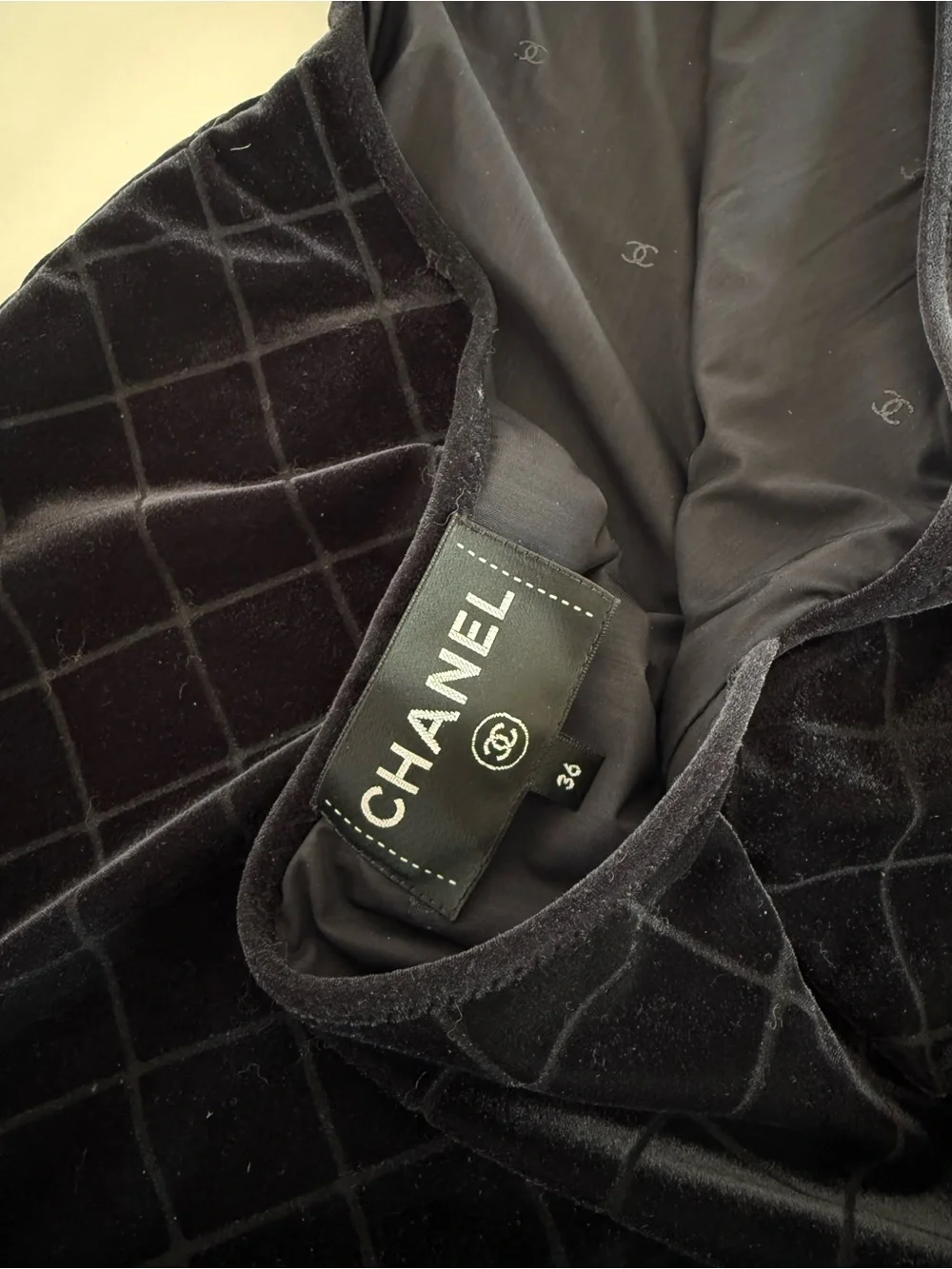 CHANEL Black Quilted Velvet V-Neck Mini Dress FR36 | US4